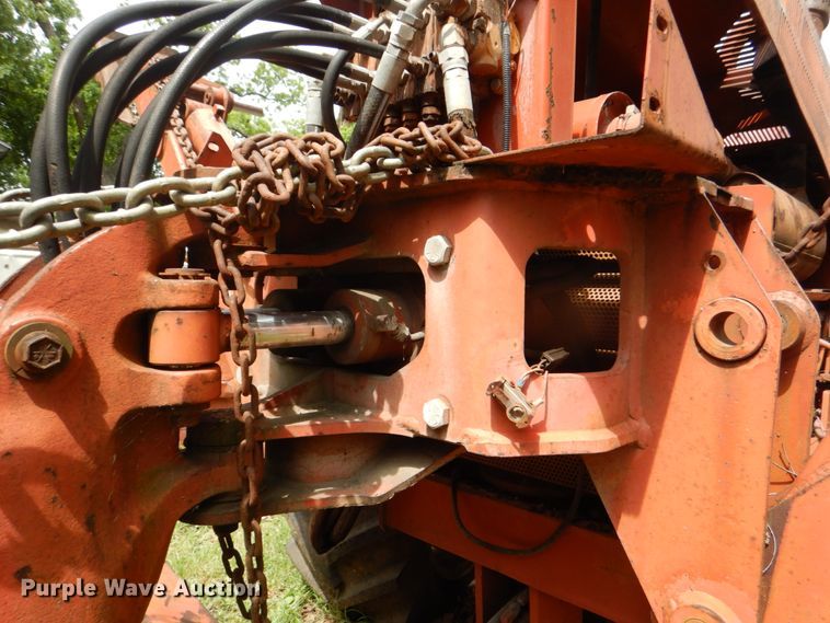 image for item DH5327 1992 Ditch Witch 7520 trencher