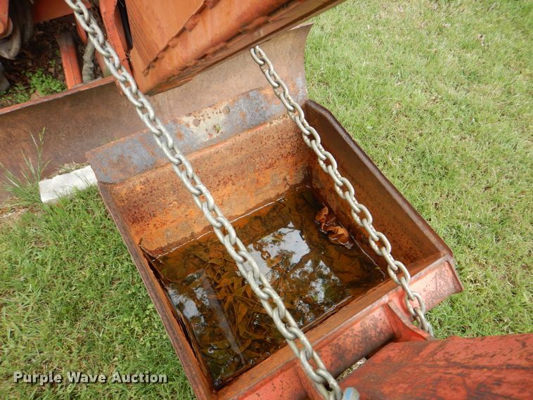 image for item DH5327 1992 Ditch Witch 7520 trencher