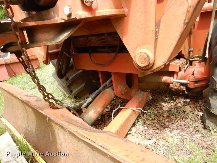 image for item DH5327 1992 Ditch Witch 7520 trencher