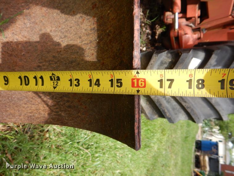 image for item DH5327 1992 Ditch Witch 7520 trencher