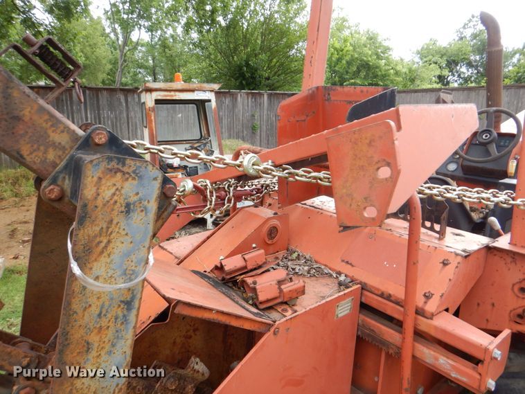 image for item DH5327 1992 Ditch Witch 7520 trencher