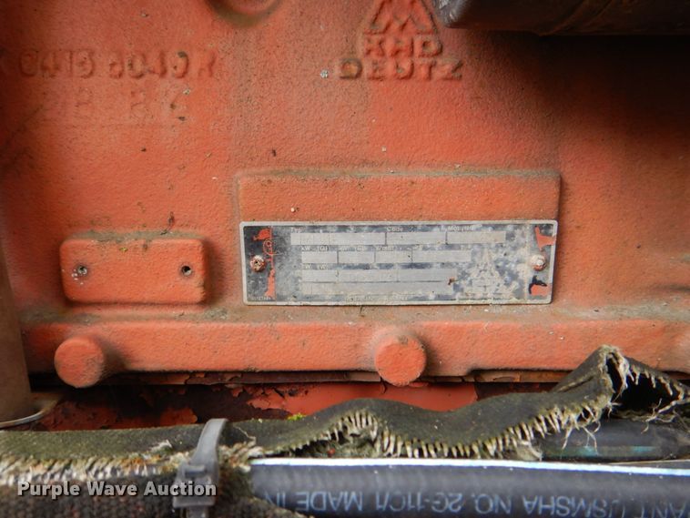 image for item DH5327 1992 Ditch Witch 7520 trencher