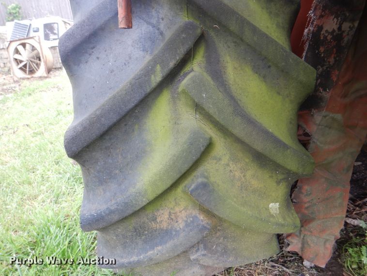 image for item DH5327 1992 Ditch Witch 7520 trencher