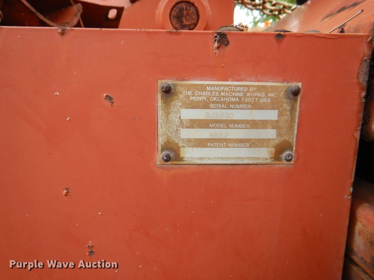 image for item DH5327 1992 Ditch Witch 7520 trencher