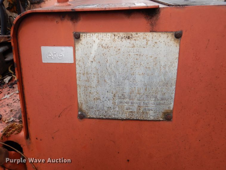 image for item DH5327 1992 Ditch Witch 7520 trencher