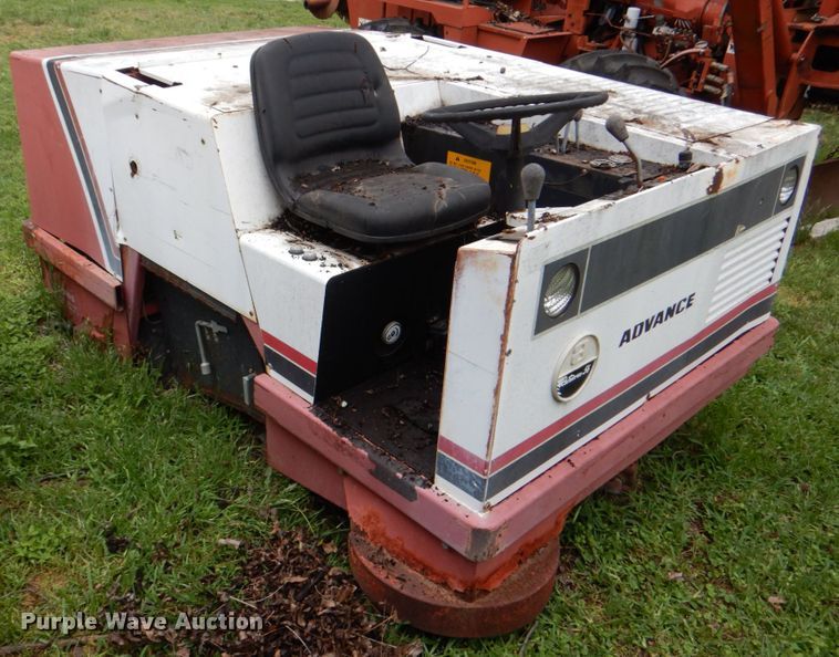 image for item DH5328 1983 Advance 560G sweeper