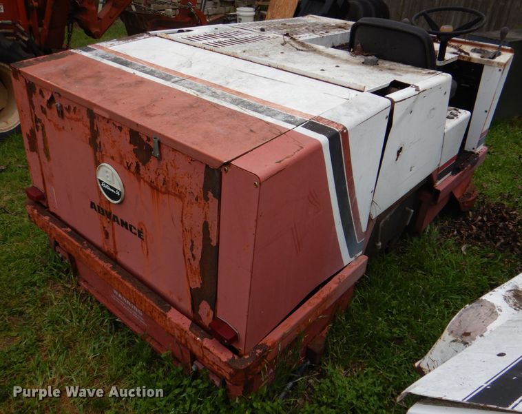 image for item DH5328 1983 Advance 560G sweeper