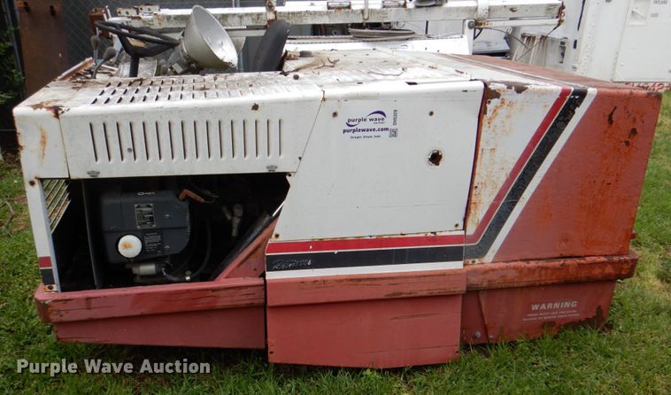 image for item DH5328 1983 Advance 560G sweeper