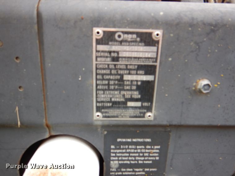 image for item DH5328 1983 Advance 560G sweeper