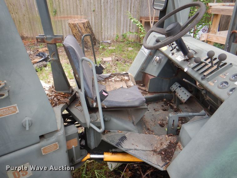 image for item DH5331 Case M4K forklift