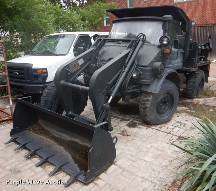 image for item DH5333 2005 Freightliner Unimog emplacement excavator