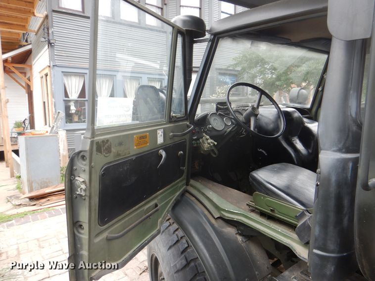 image for item DH5333 2005 Freightliner Unimog emplacement excavator