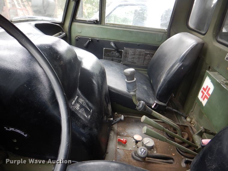 image for item DH5333 2005 Freightliner Unimog emplacement excavator