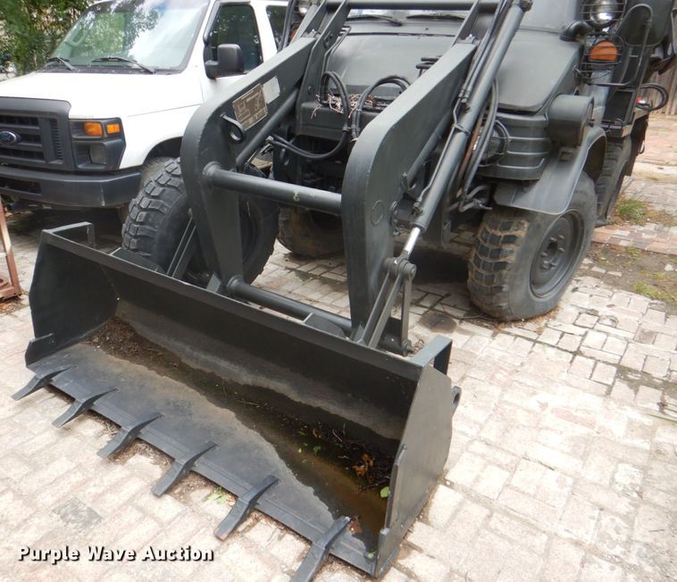 image for item DH5333 2005 Freightliner Unimog emplacement excavator