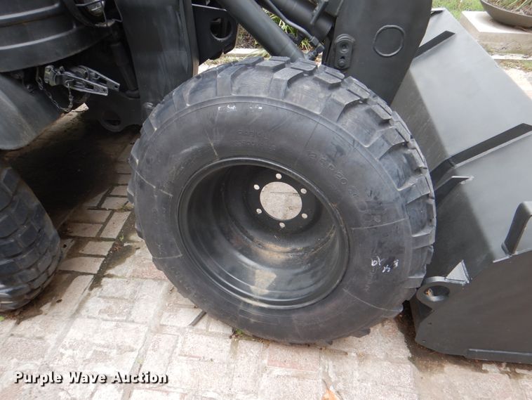 image for item DH5333 2005 Freightliner Unimog emplacement excavator