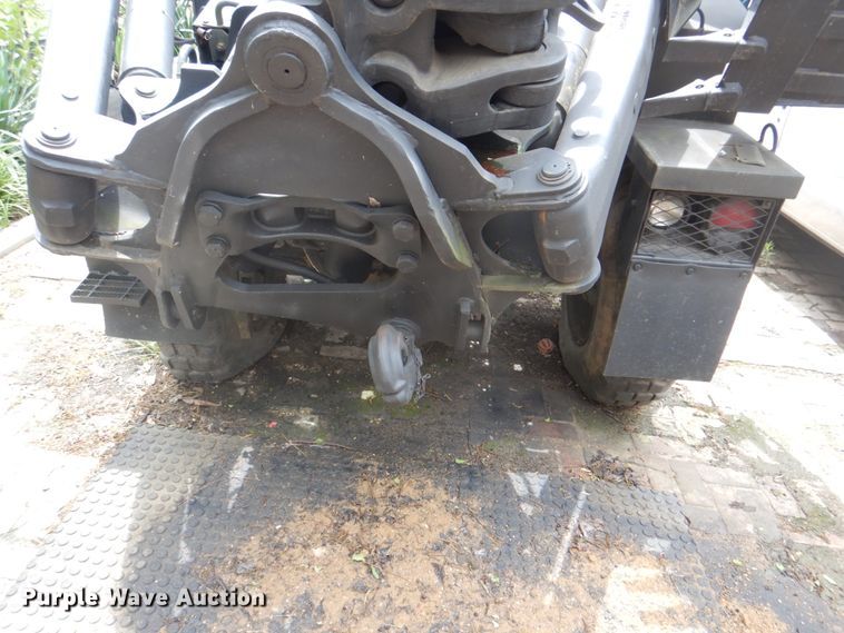 image for item DH5333 2005 Freightliner Unimog emplacement excavator