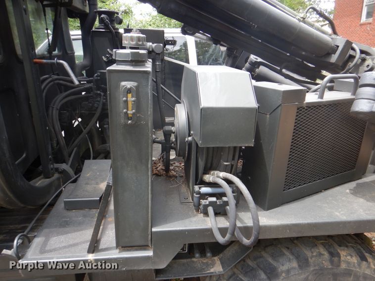 image for item DH5333 2005 Freightliner Unimog emplacement excavator
