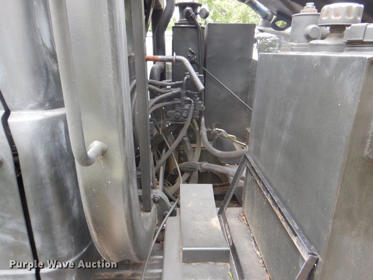 image for item DH5333 2005 Freightliner Unimog emplacement excavator