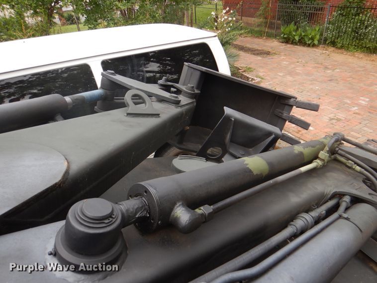 image for item DH5333 2005 Freightliner Unimog emplacement excavator