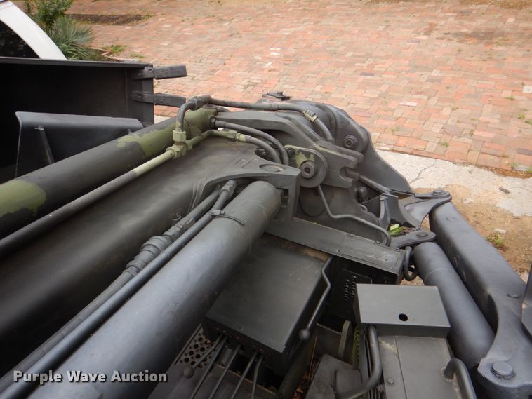 image for item DH5333 2005 Freightliner Unimog emplacement excavator