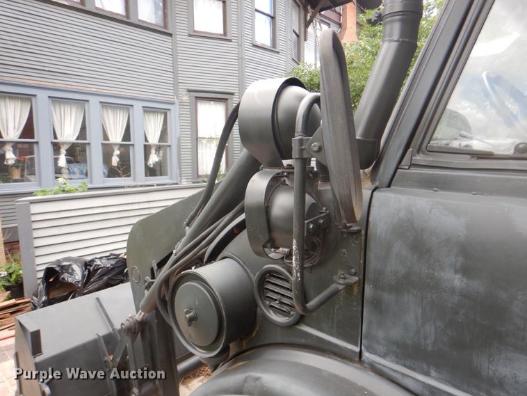 image for item DH5333 2005 Freightliner Unimog emplacement excavator