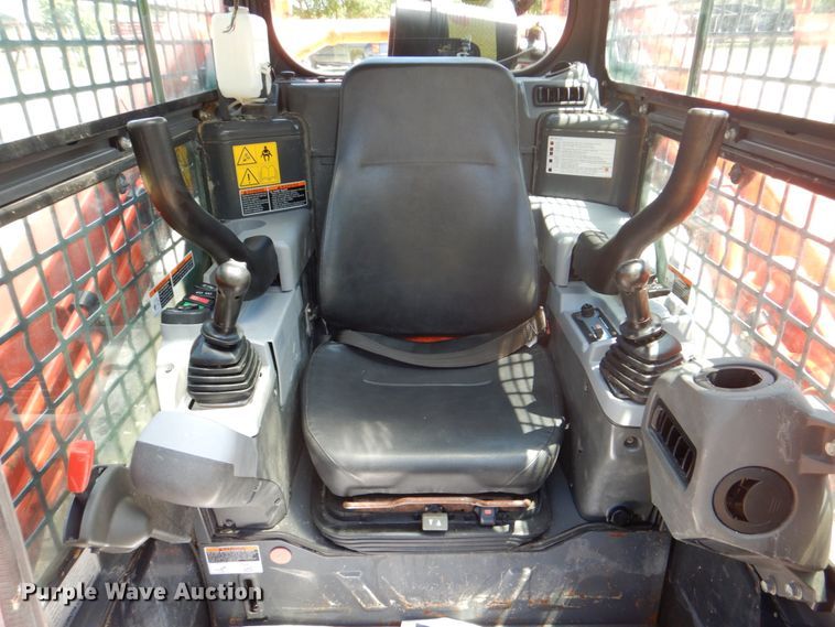 image for item DH5344 2016 Kubota SVL90-2  tracked skid steer loader