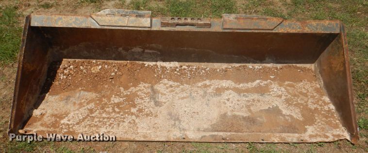 image for item DH5346 72"W low profile skid steer bucket