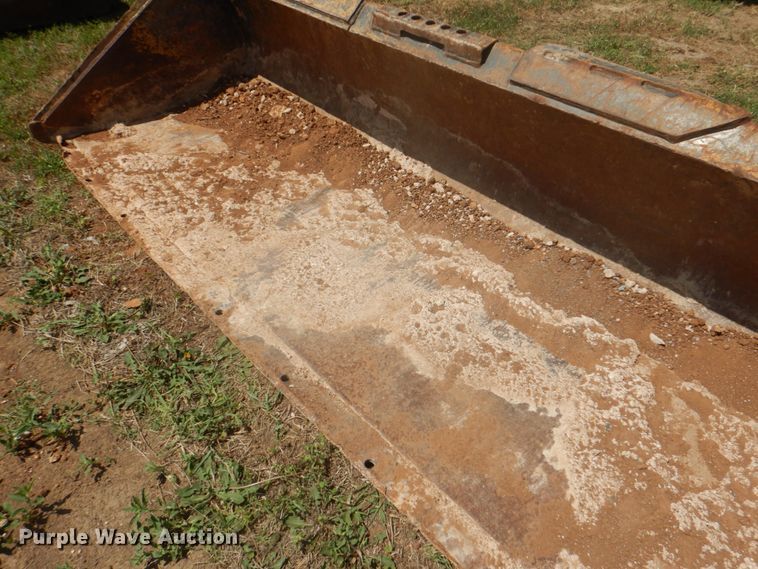 image for item DH5346 72"W low profile skid steer bucket