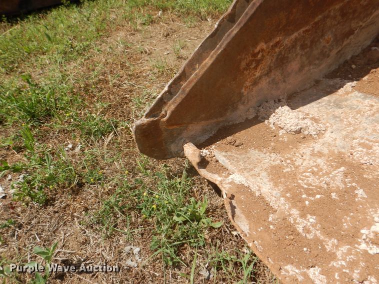 image for item DH5346 72"W low profile skid steer bucket