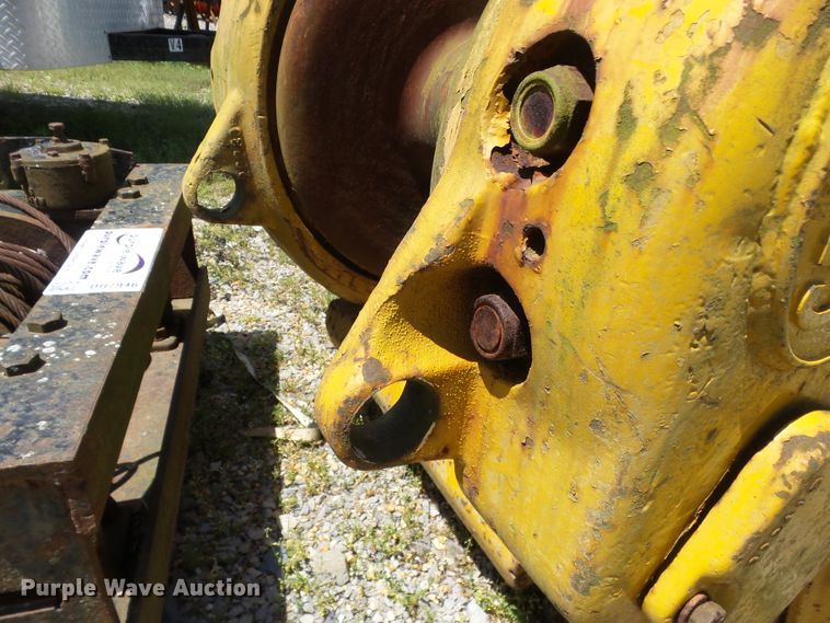 image for item DH7947 Carco winch