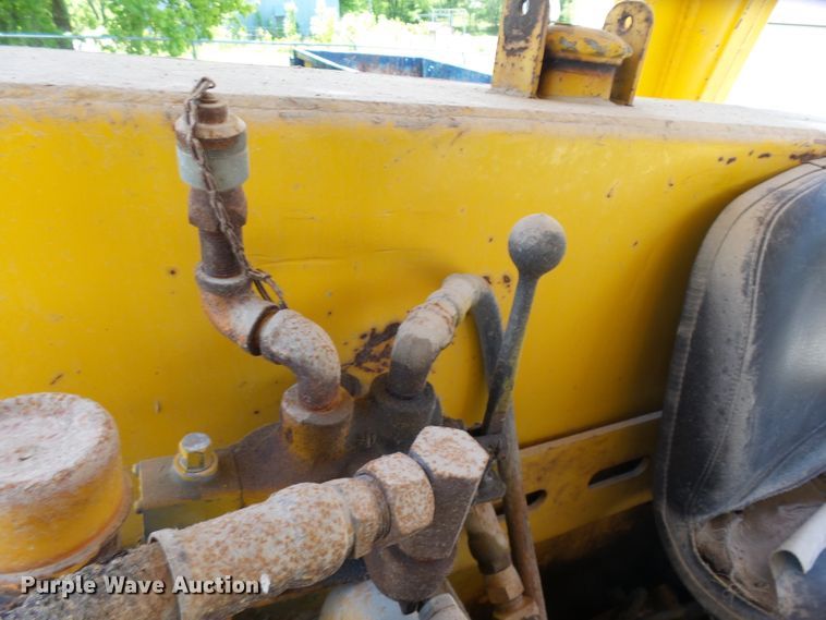 image for item DH7954 Fiat-Allis 21B  crawler dozer