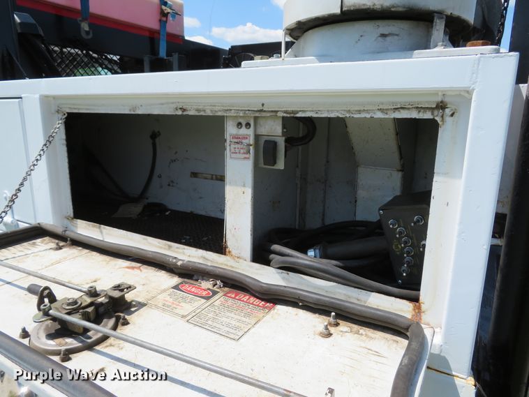 image for item DI2187 2012 Ford F550 Super Duty XL Crew Cab utility bed truck with crane