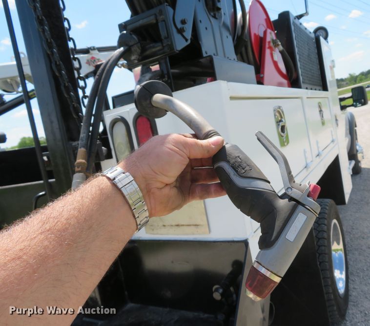 image for item DI2187 2012 Ford F550 Super Duty XL Crew Cab utility bed truck with crane