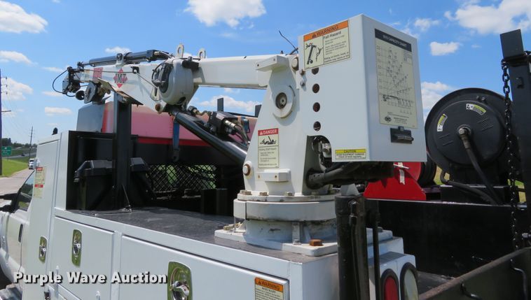 image for item DI2187 2012 Ford F550 Super Duty XL Crew Cab utility bed truck with crane