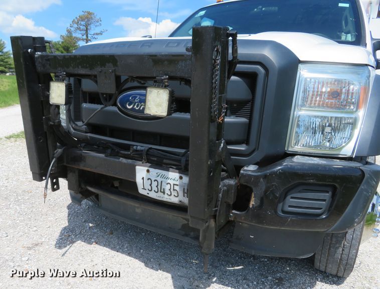 image for item DI2187 2012 Ford F550 Super Duty XL Crew Cab utility bed truck with crane
