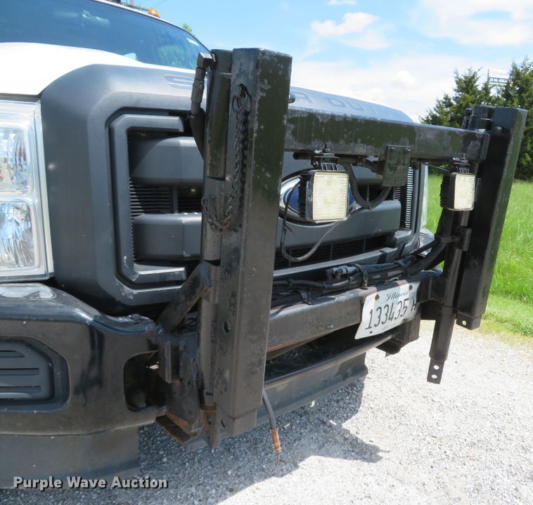 image for item DI2187 2012 Ford F550 Super Duty XL Crew Cab utility bed truck with crane