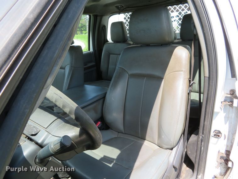 image for item DI2187 2012 Ford F550 Super Duty XL Crew Cab utility bed truck with crane