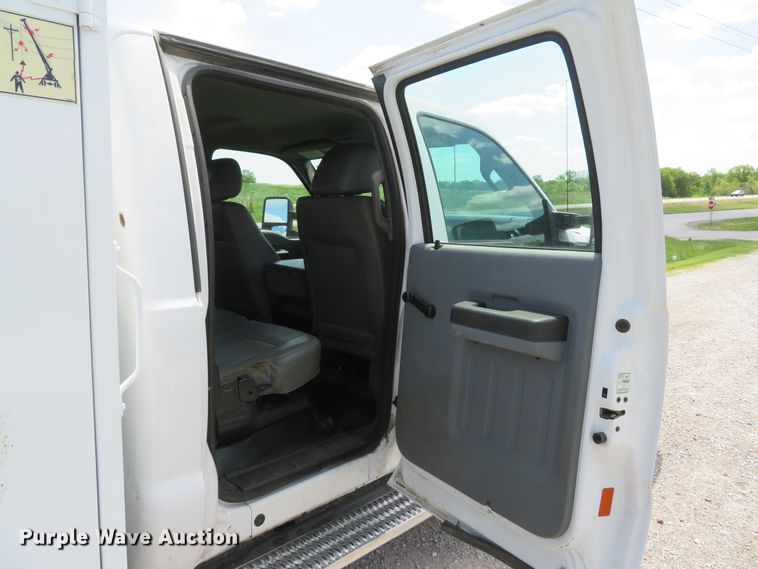 image for item DI2187 2012 Ford F550 Super Duty XL Crew Cab utility bed truck with crane