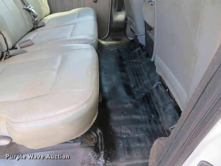 image for item DI2187 2012 Ford F550 Super Duty XL Crew Cab utility bed truck with crane