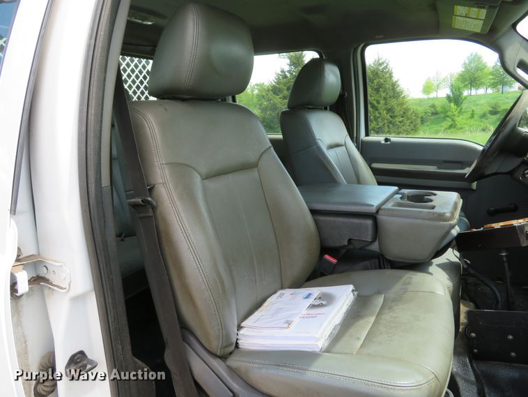 image for item DI2187 2012 Ford F550 Super Duty XL Crew Cab utility bed truck with crane