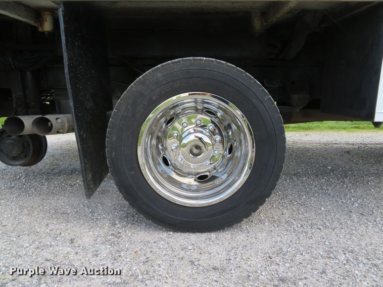 image for item DI2187 2012 Ford F550 Super Duty XL Crew Cab utility bed truck with crane