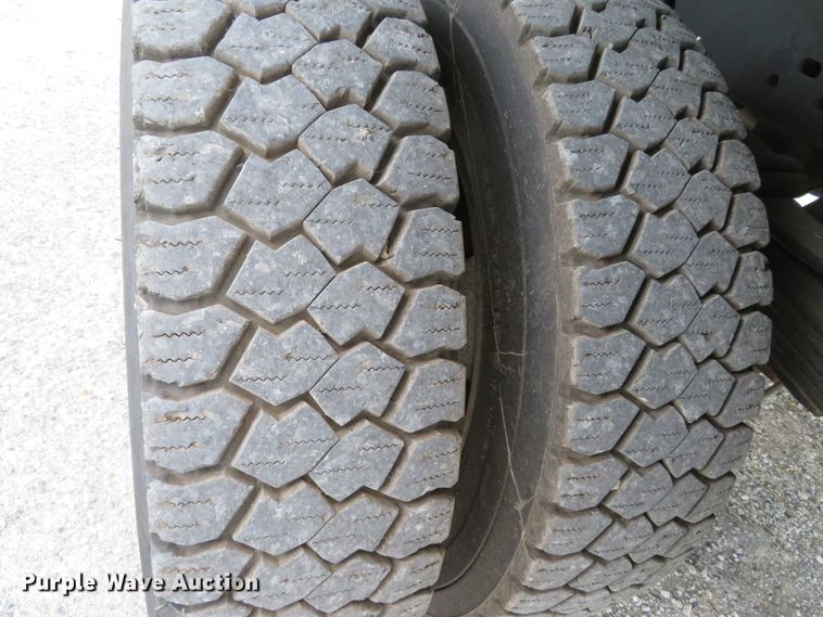 image for item DI2187 2012 Ford F550 Super Duty XL Crew Cab utility bed truck with crane