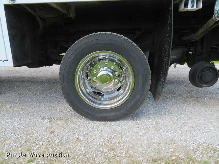 image for item DI2187 2012 Ford F550 Super Duty XL Crew Cab utility bed truck with crane