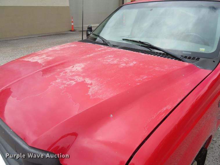 image for item DI2205 2000 Ford F550 Super Duty XL  service truck