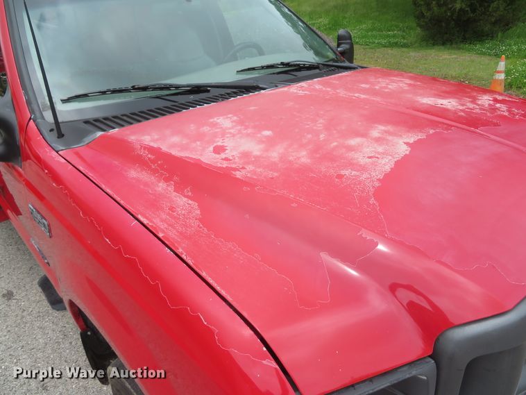 image for item DI2205 2000 Ford F550 Super Duty XL  service truck