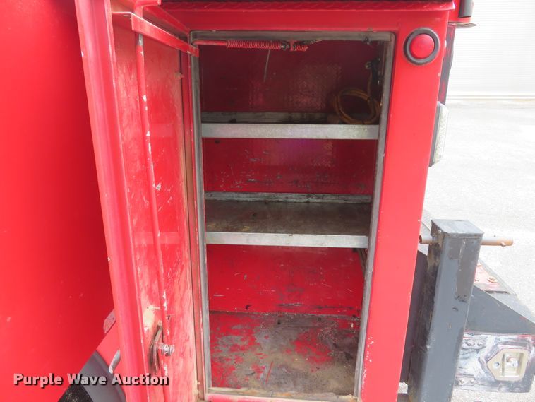 image for item DI2205 2000 Ford F550 Super Duty XL  service truck