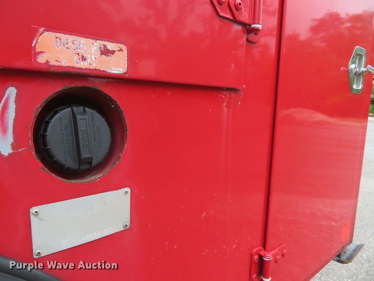 image for item DI2205 2000 Ford F550 Super Duty XL  service truck