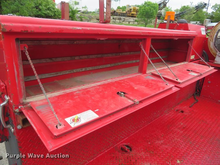 image for item DI2205 2000 Ford F550 Super Duty XL  service truck