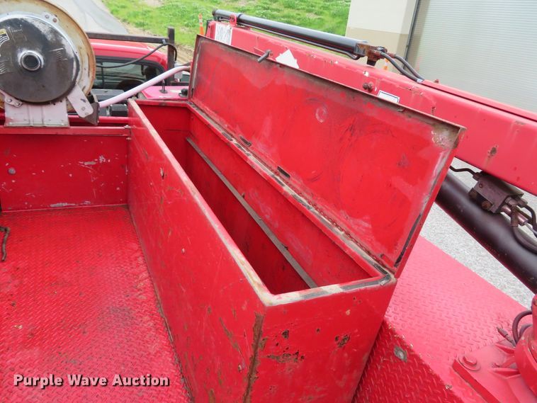 image for item DI2205 2000 Ford F550 Super Duty XL  service truck