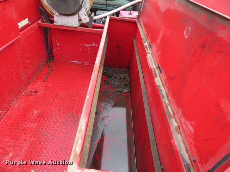 image for item DI2205 2000 Ford F550 Super Duty XL  service truck